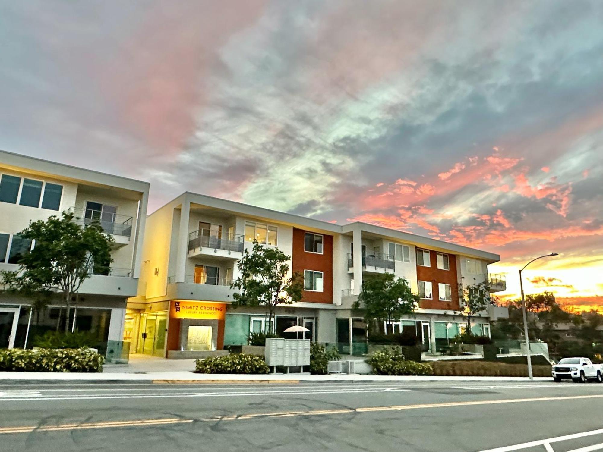 Nimitz Crossing Luxury Residences San Diego Exterior photo